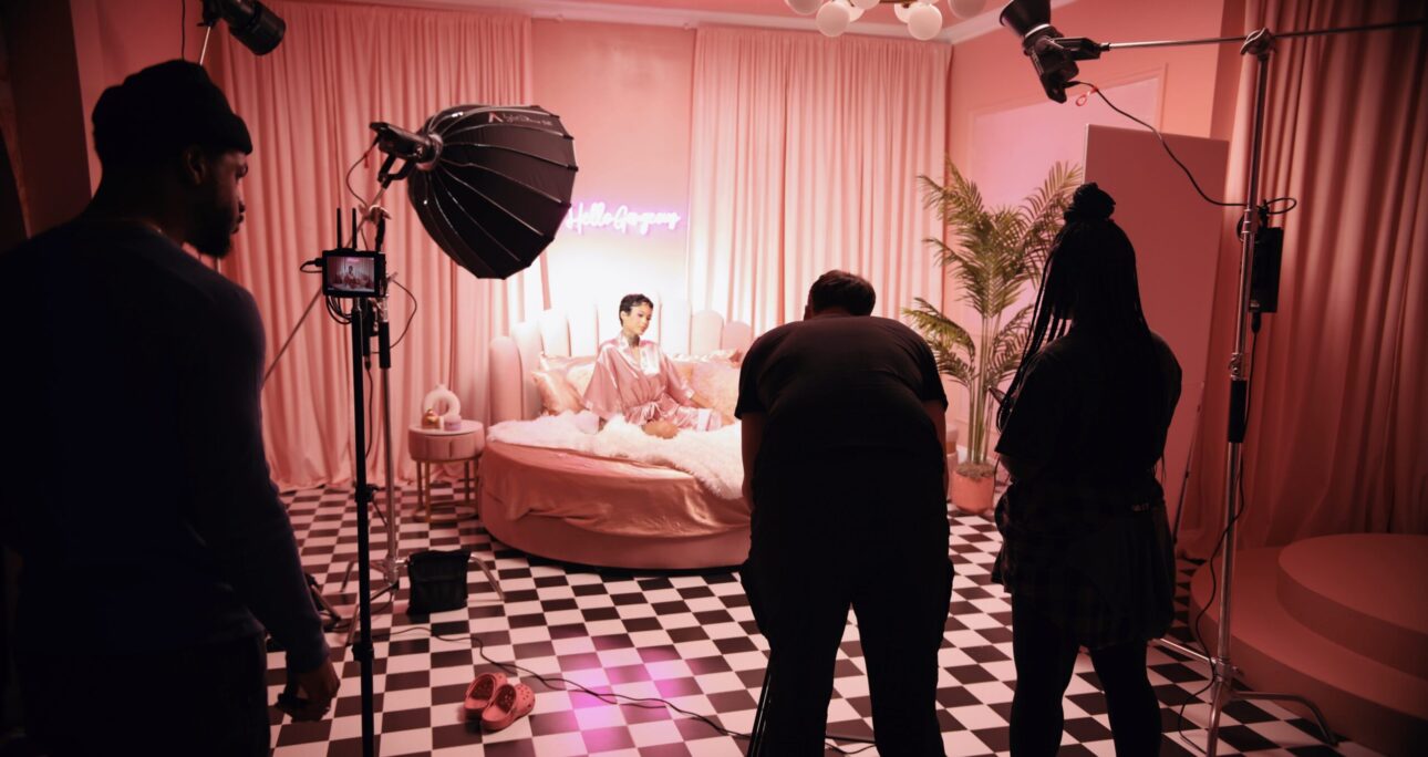 Behind the lens – episode 2-01